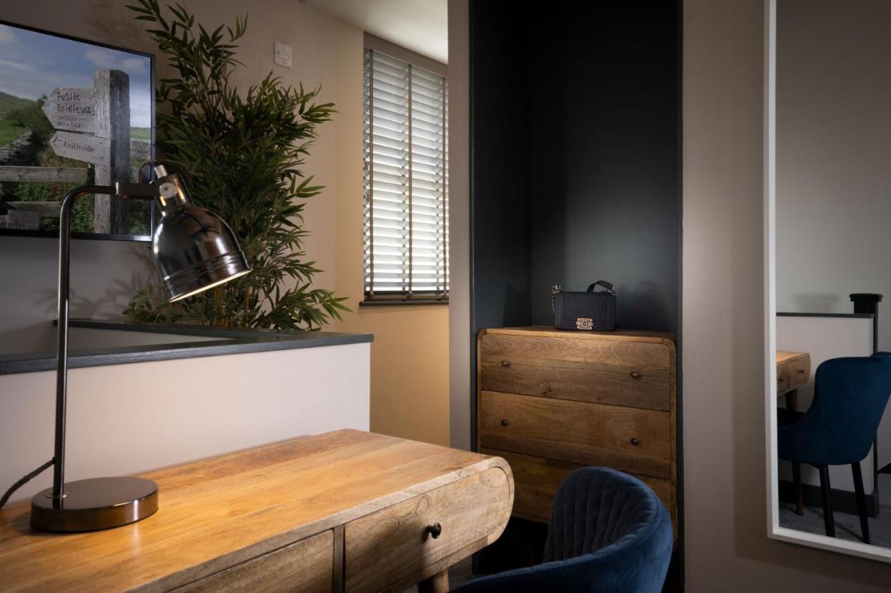 Spacious - Contemporary - - Parking Ambleside
